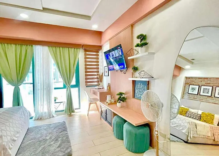 Elegant With Balcony L Free Wifi And Netflix I Across Naia T3 Airport *