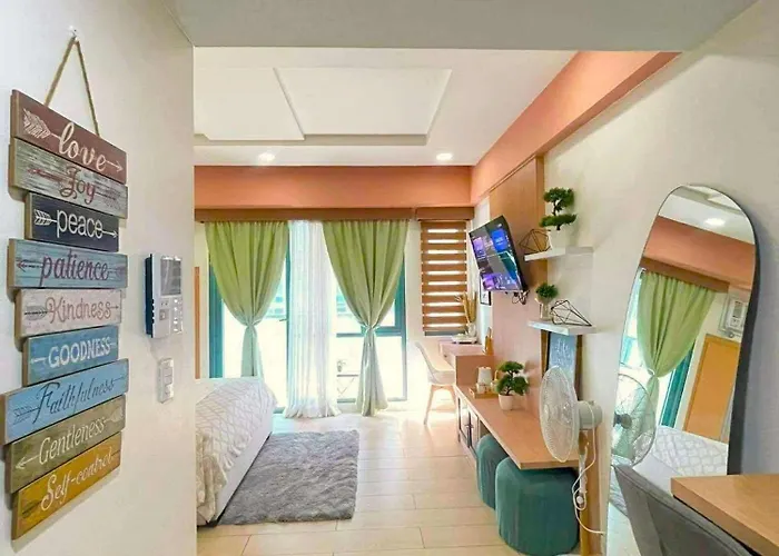 Elegant With Balcony L Free Wifi And Netflix I Across Naia T3 Airport Manila