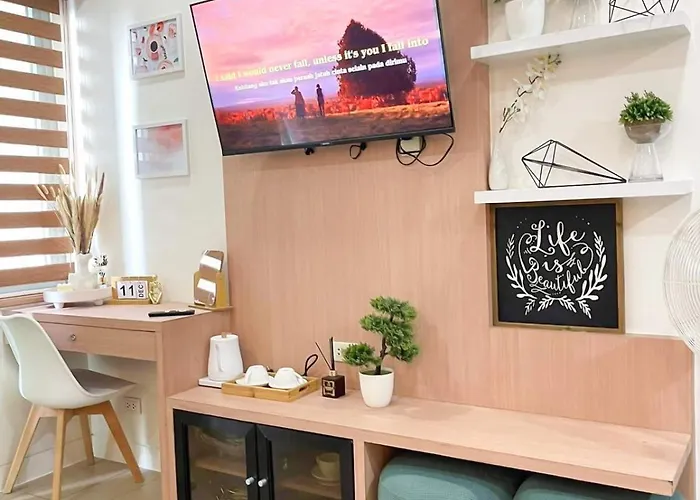 Elegant With Balcony L Free Wifi And Netflix I Across Naia T3 Airport Apartamento Manila