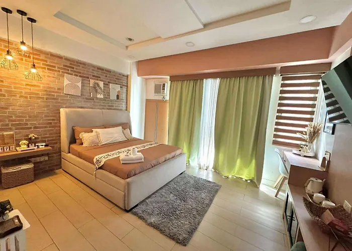 Elegant With Balcony L Free Wifi And Netflix I Across Naia T3 Airport *
